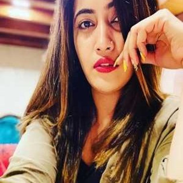 +91-9958560360 || Call Girls In Mayur Vihar - Russian Escorts Service,